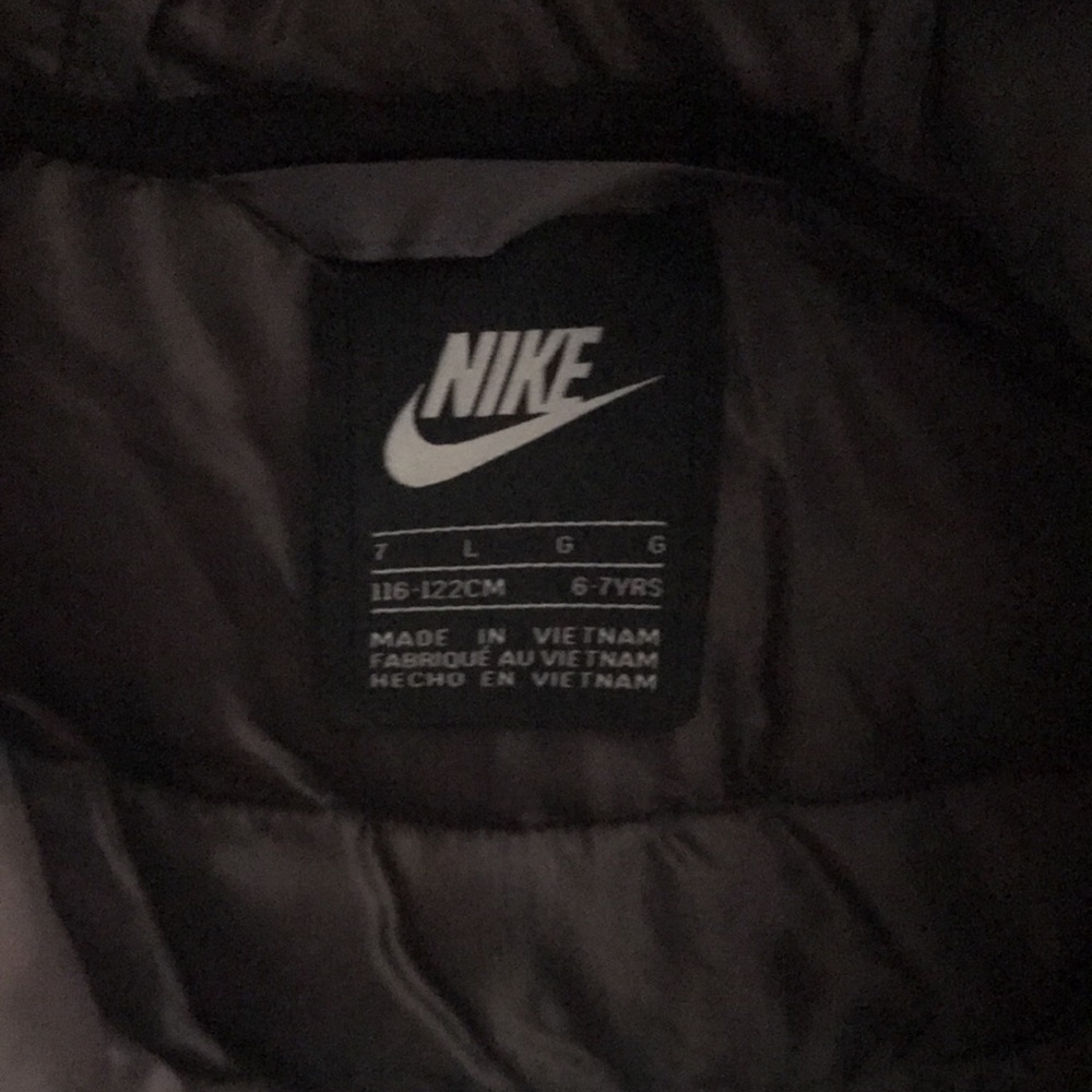 New kids puffer jacket. - Picture 4 of 6